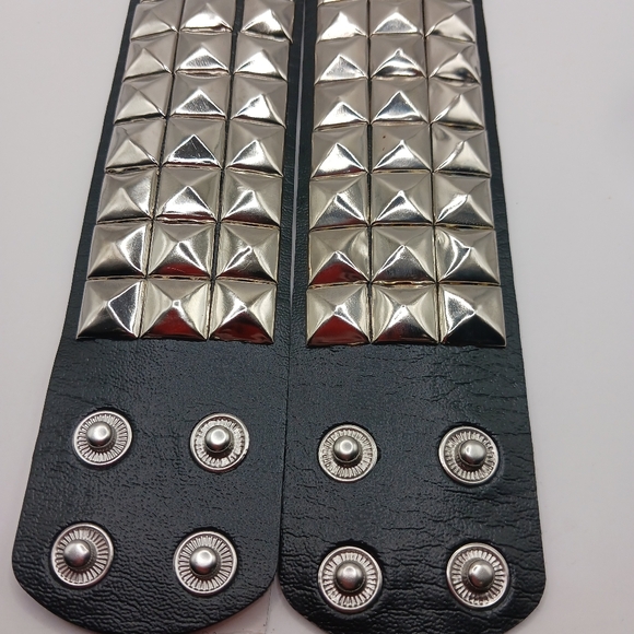 Goth Triple Row Studded vegan Leather Bracelet Unisex -Black-Lot Of 2 New - Picture 6 of 11